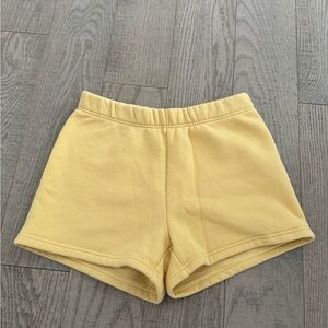 Aritzia - TNA Cozy Fleece Perfect Hi-Rise 3” Sweatshort - colour: Wheat